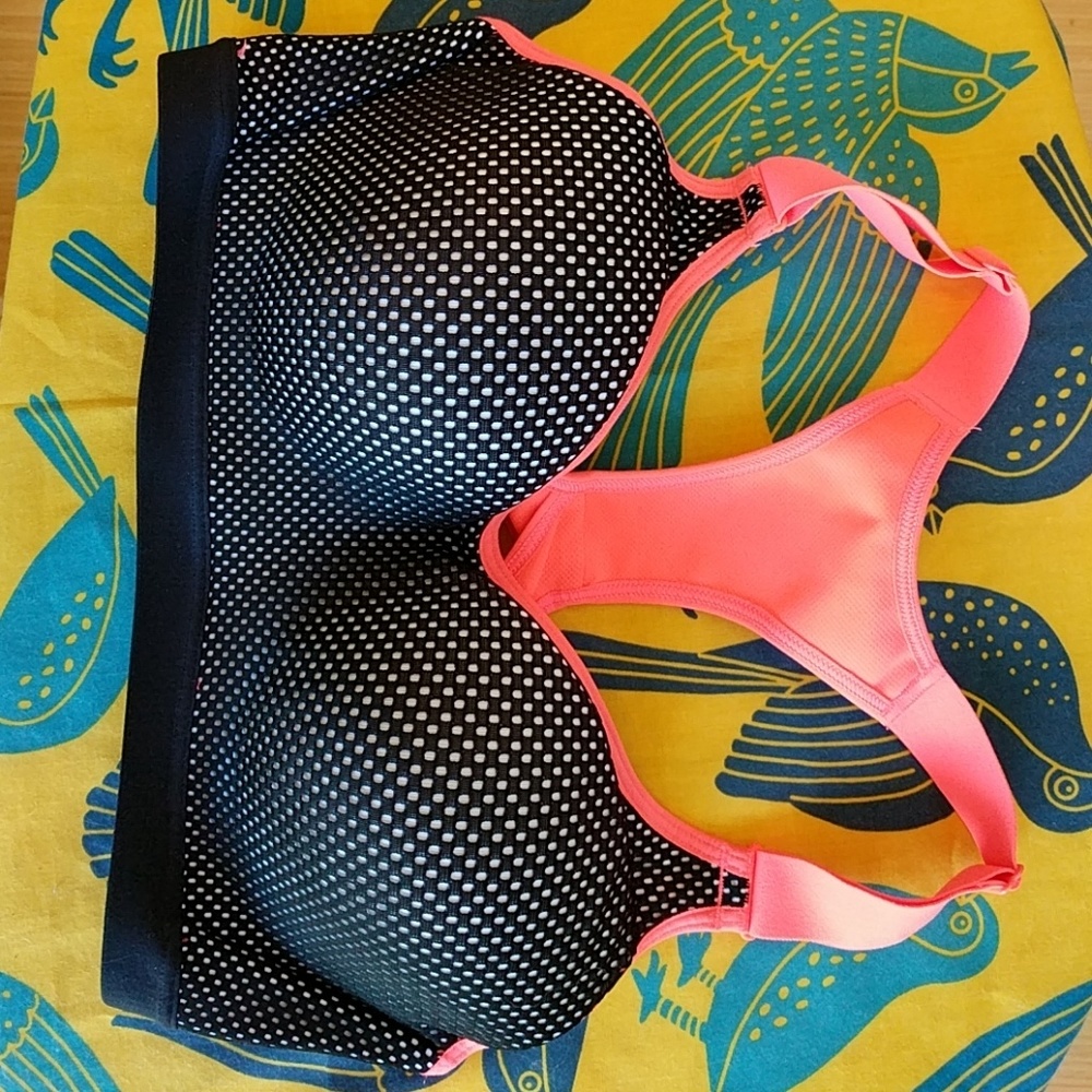 Victoria's Secret VSX Sport Bra EUC